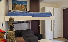 Studio 22M2 A Ivry/Seine-A 200 Metres De Paris. Proche Metro 7